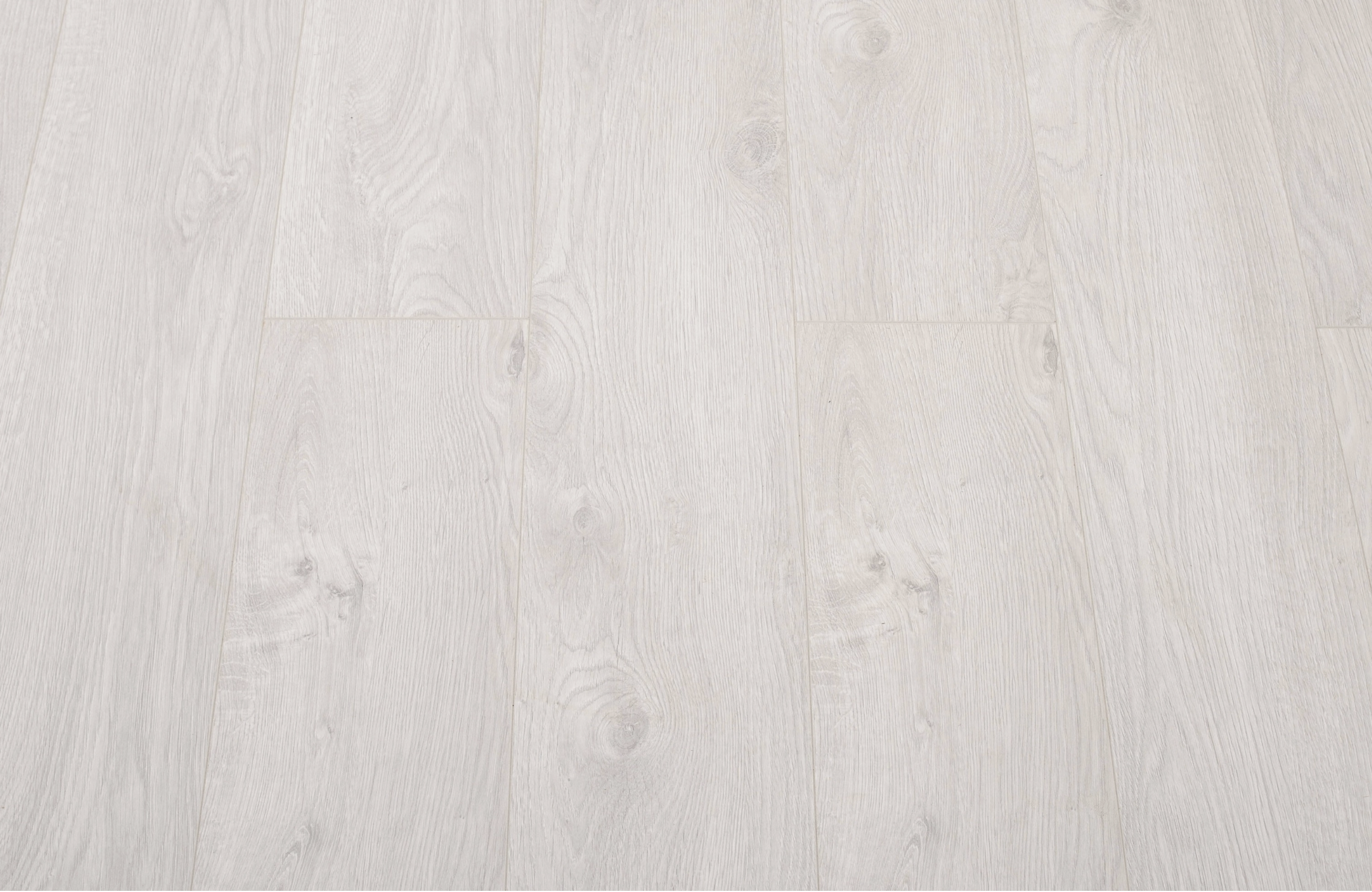 White Grey Oak 8mm Laminate Floor | 1.83m² Pack Coverage