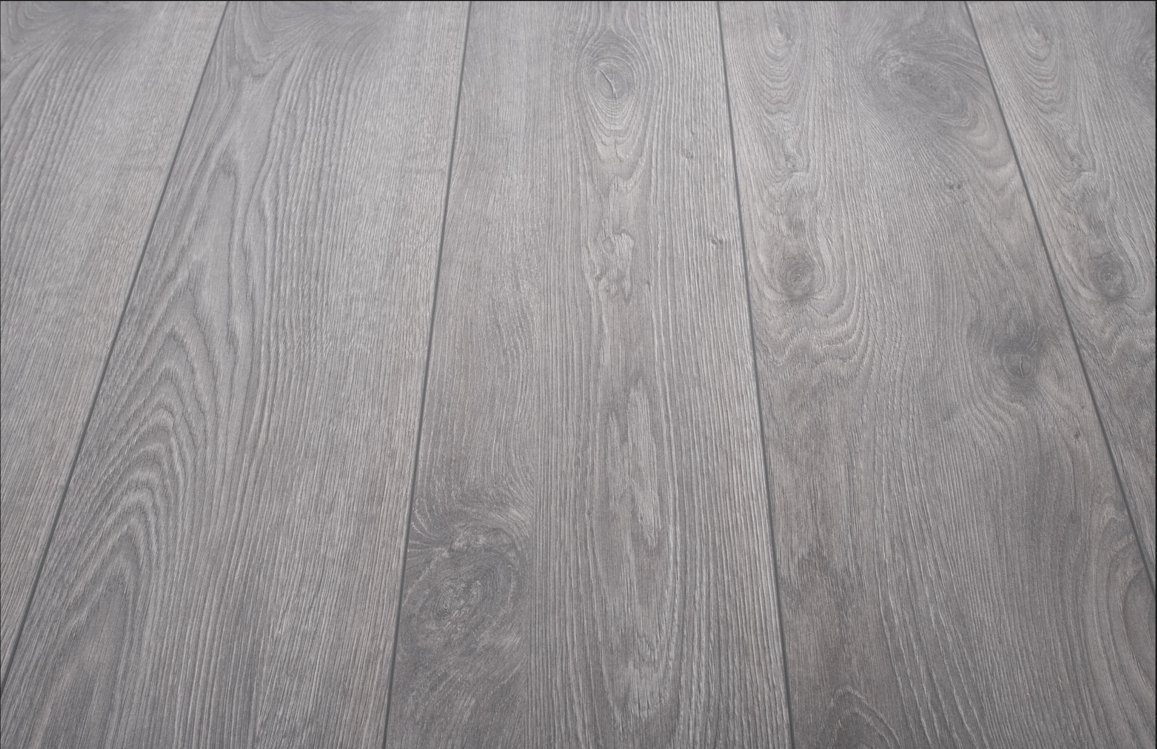 Dark Grey Oak 12mm  Laminate Floor | 1.35m² Pack Coverage