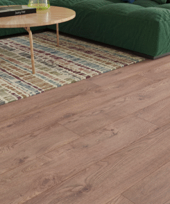 Chestnut Brown Oak 8mm Laminate Floor | 1.83m² Pack Coverage