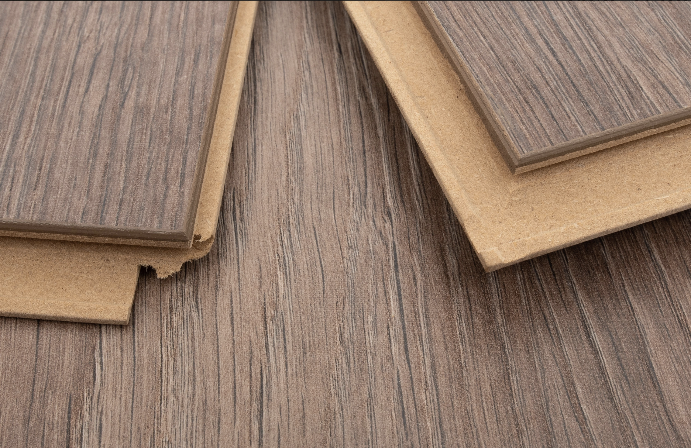 Brown Oak 12mm  Laminate Floor | 1.35m² Pack Coverage