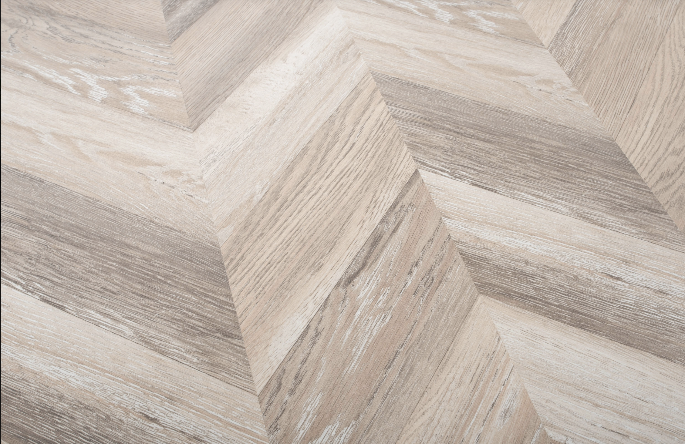 Beige & Brown Oak 8mm Chevron Laminate Floor | 1.8m² Pack Coverage