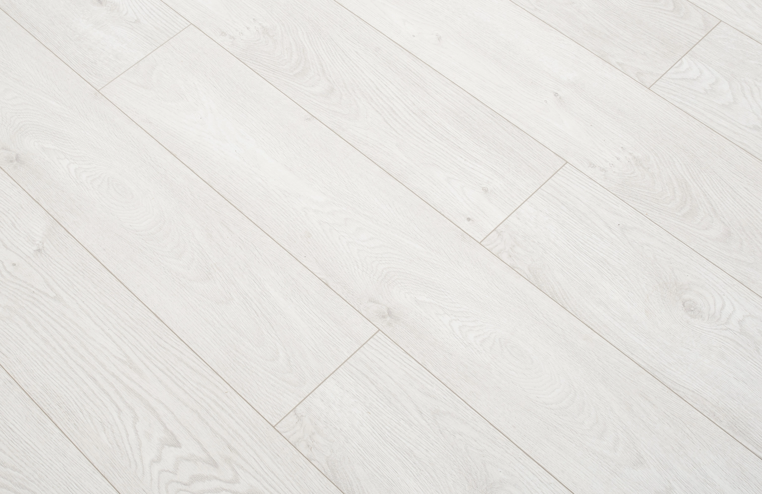 Silver Grey Oak 8mm Laminate Floor | 1.83m² Pack Coverage